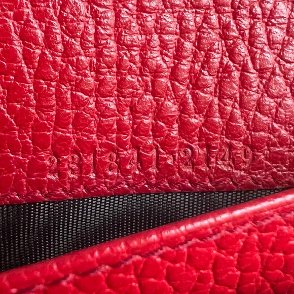GUCCI GG SUPREME Red Pebbled Leather Brown Logo Canvas Card Billfold Long Wallet - Picture 11 of 12